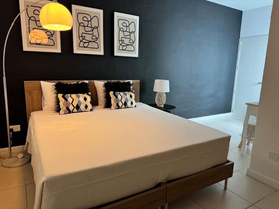 Вилла Townhouse 26 In Sliema, Malta Экстерьер фото