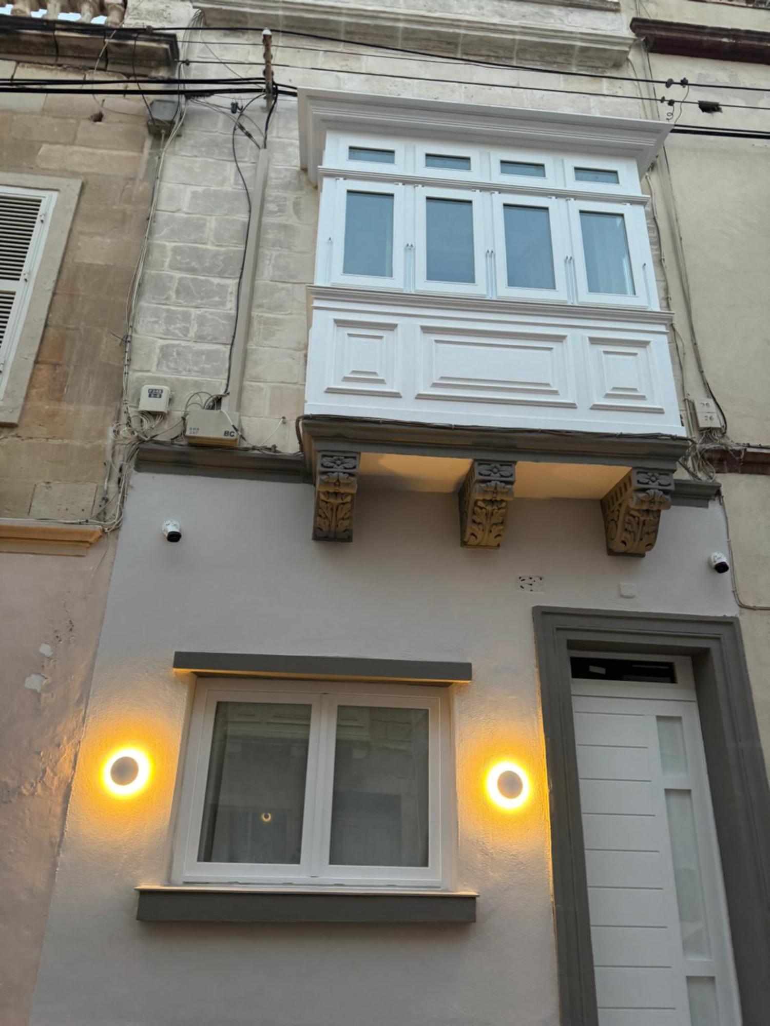 Вилла Townhouse 26 In Sliema, Malta Экстерьер фото